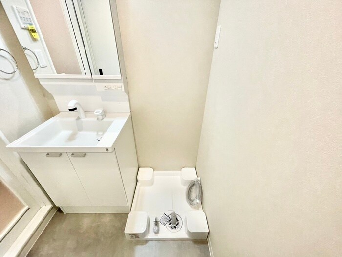 物件内観写真18　(洗濯機置場)