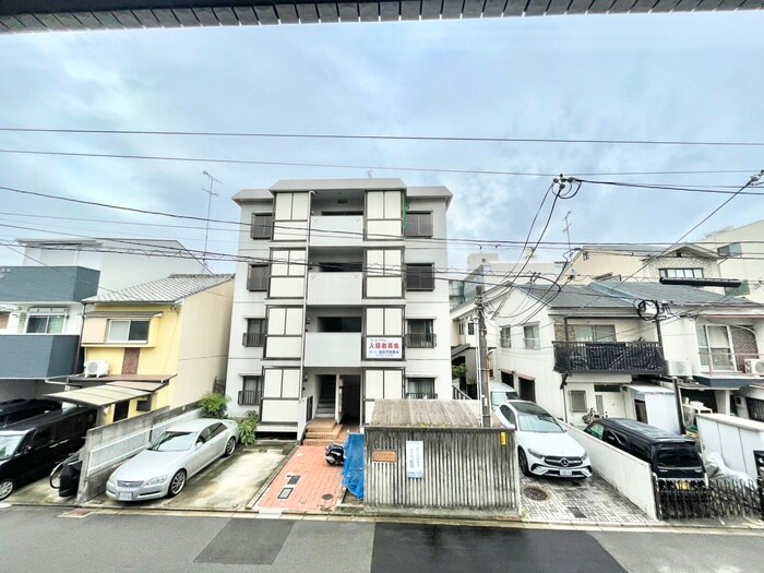 物件内観写真22　(室内からの展望)