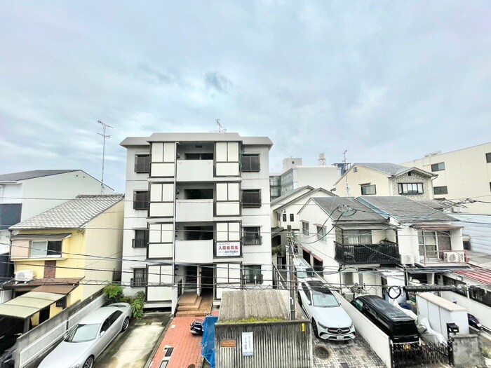 物件内観写真22　(室内からの展望)