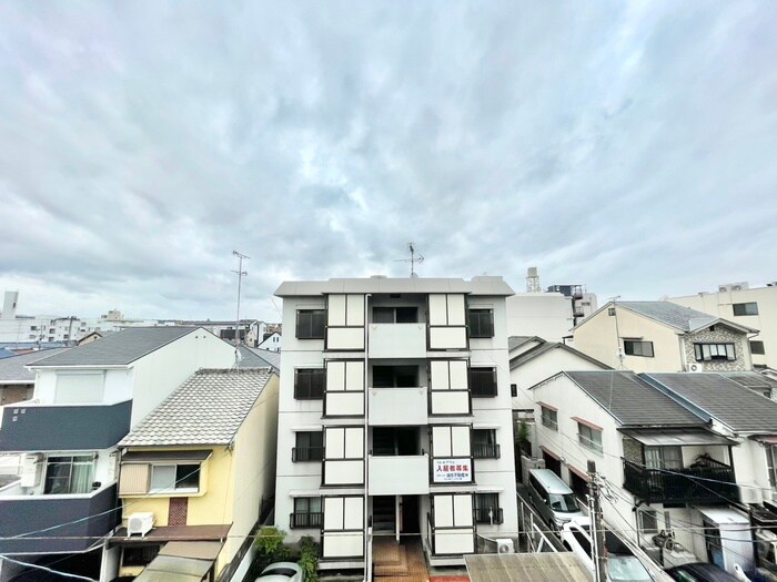 物件内観写真22　(室内からの展望)