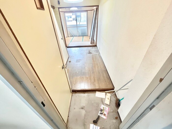 物件内観写真15　(玄関)