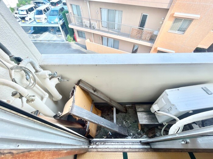 物件内観写真17　(洗濯機置場)