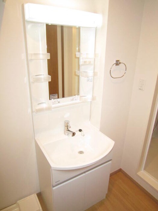 物件内観写真12　(洗面)