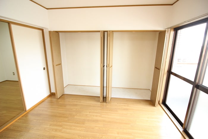 物件内観写真12　(収納)