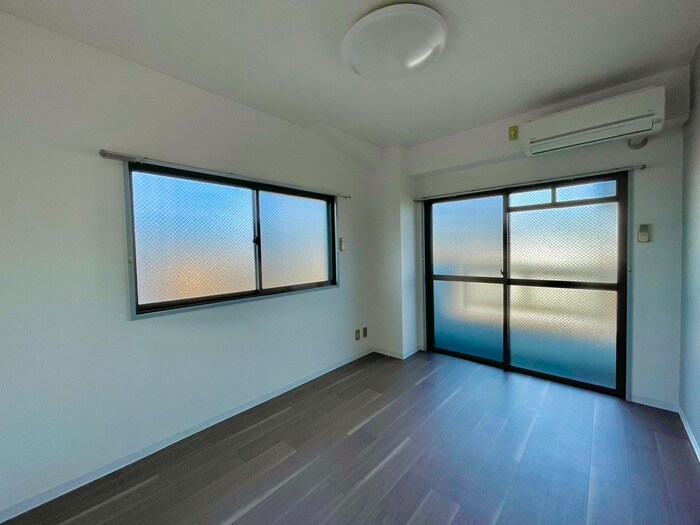 物件内観写真8　(居室)