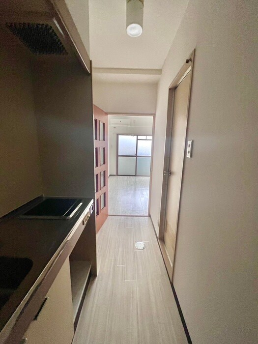 物件内観写真13　(廊下)