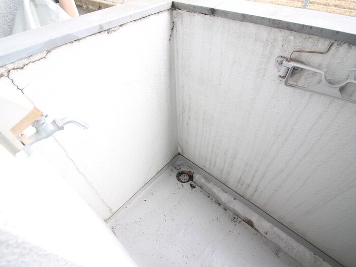 物件内観写真17　(洗濯機置場)