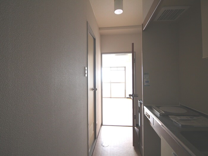 物件内観写真20　(廊下)