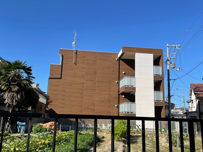 物件外観写真6　(外観写真)