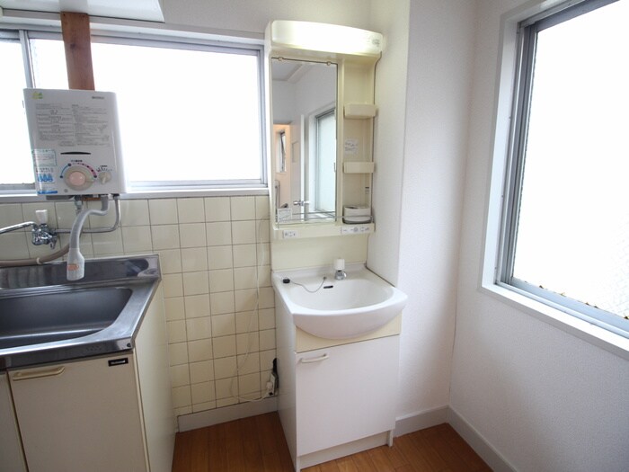 物件内観写真10　(洗面)