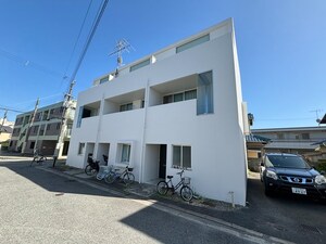 クレスト甲東園A棟外観写真
