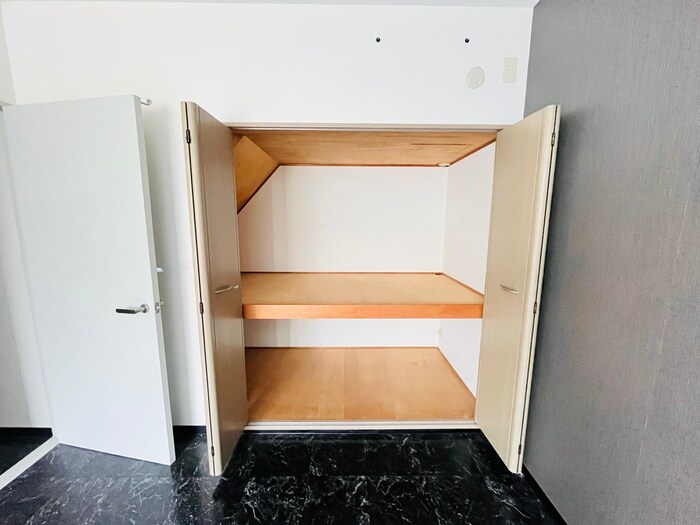 物件内観写真16　(収納)