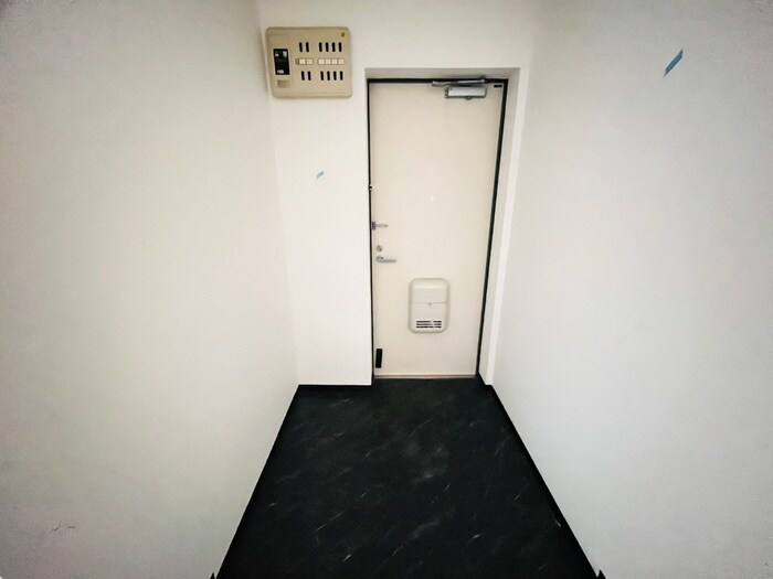 物件内観写真19　(玄関)