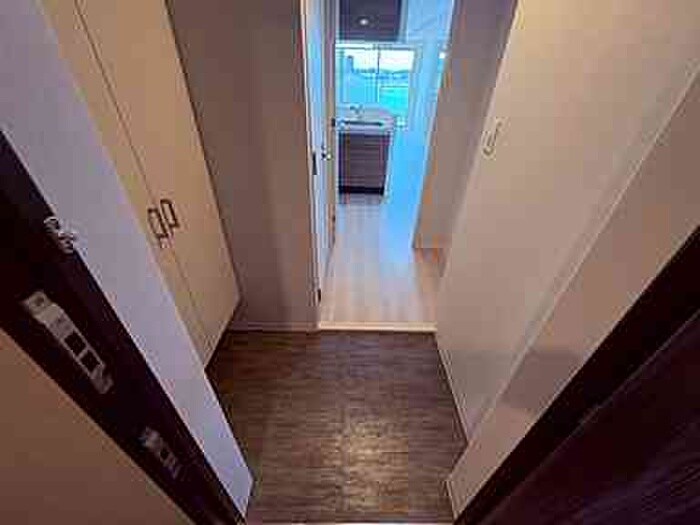 物件内観写真7　(玄関)