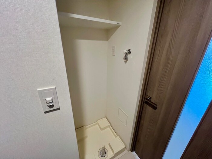 物件内観写真9　(洗濯機置場)