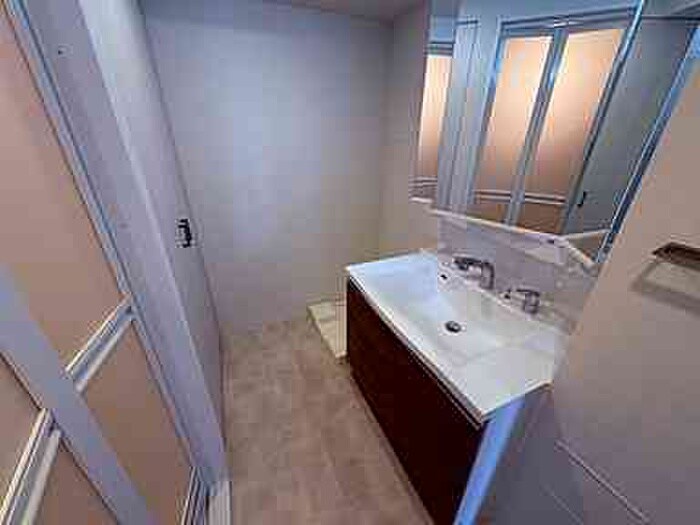 物件内観写真11　(洗面)