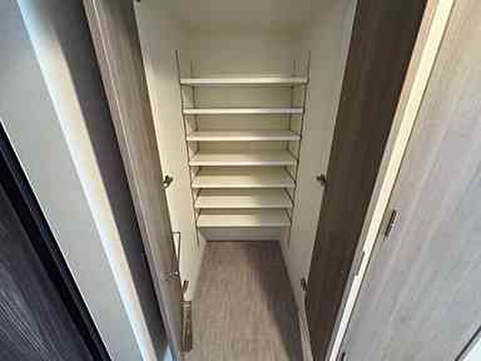 物件内観写真13　(靴箱)