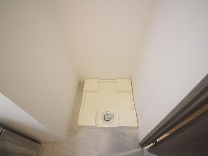 物件内観写真16　(洗濯機置場)