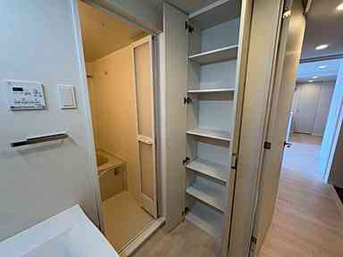 物件内観写真21　(収納)