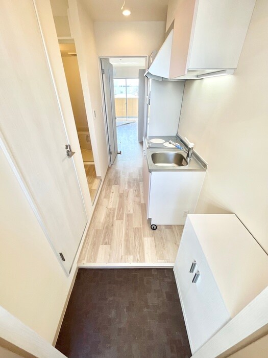 物件内観写真7　(玄関)