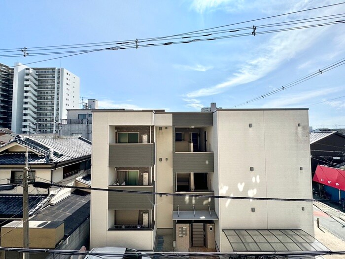 物件内観写真22　(室内からの展望)