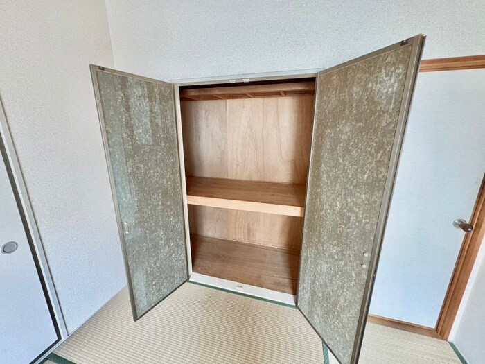 物件内観写真13　(収納)