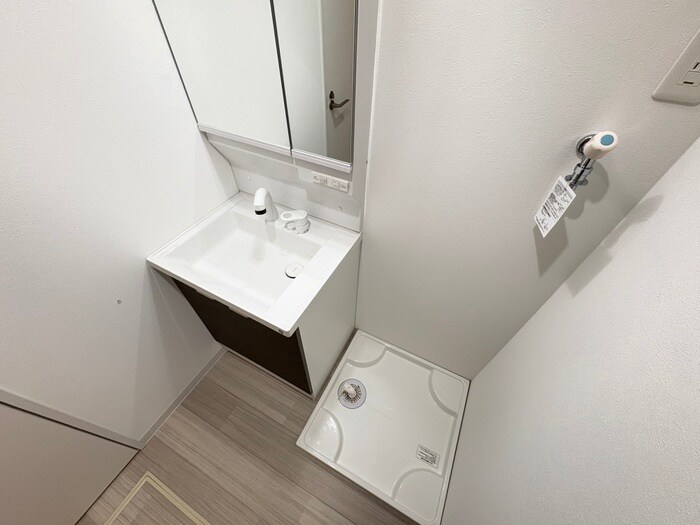 物件内観写真11　(洗濯機置場)