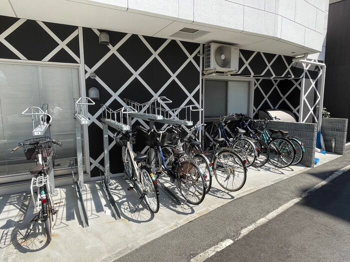 物件外観写真6　(駐輪場)