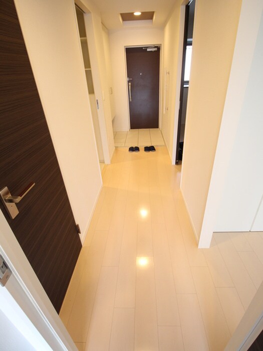 物件内観写真16　(廊下)