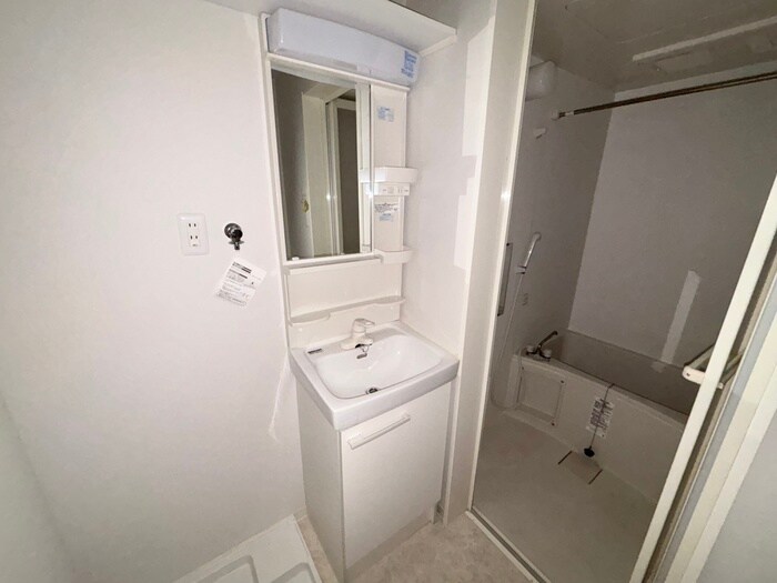 物件内観写真11　(洗面)