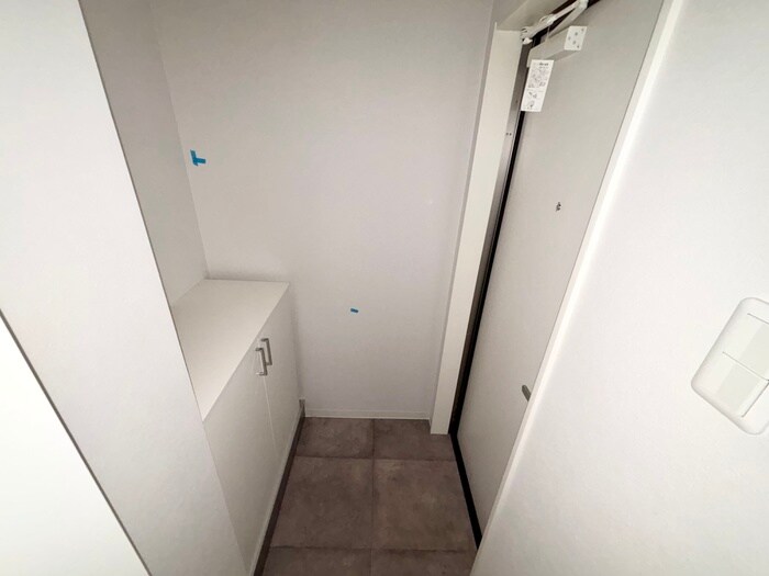 物件内観写真14　(玄関)