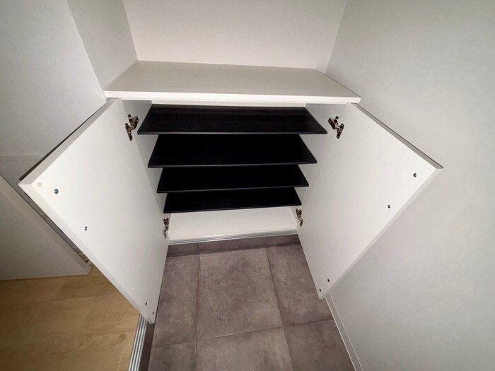 物件内観写真15　(靴箱)