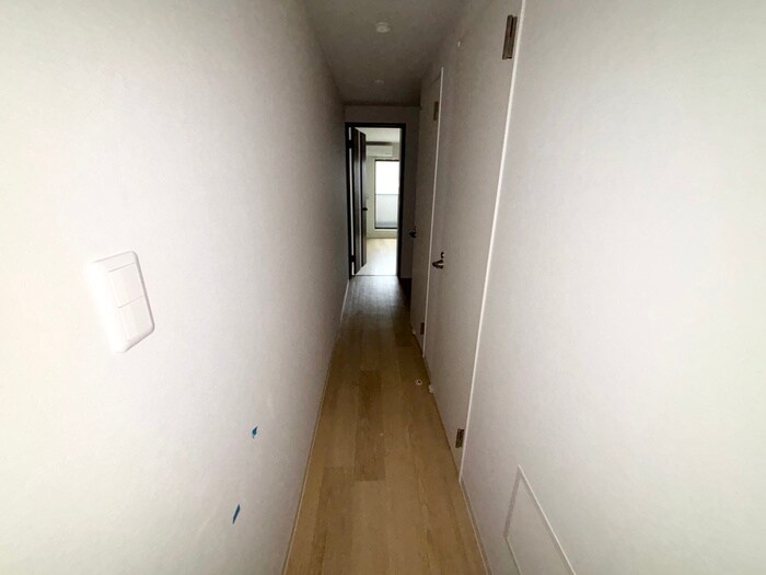 物件内観写真16　(廊下)