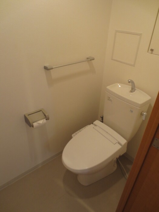 物件内観写真13　(トイレ)