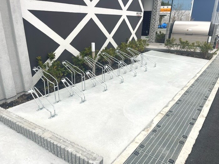 物件外観写真5　(駐輪場)