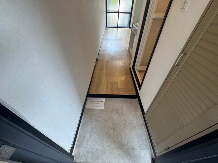 物件内観写真20　(玄関)