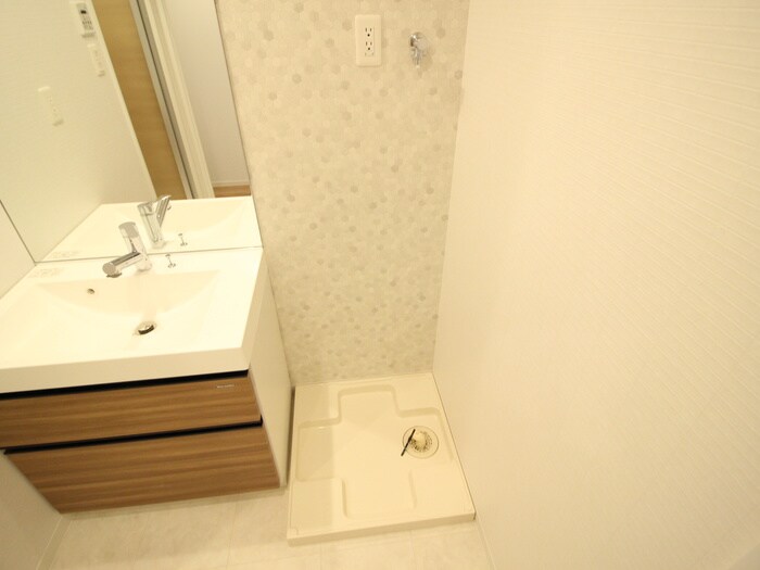 物件内観写真18　(洗濯機置場)