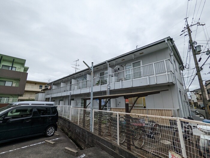 物件外観写真6　(駐車場)