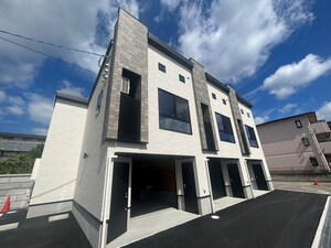 ライトベース粟生外院外観写真