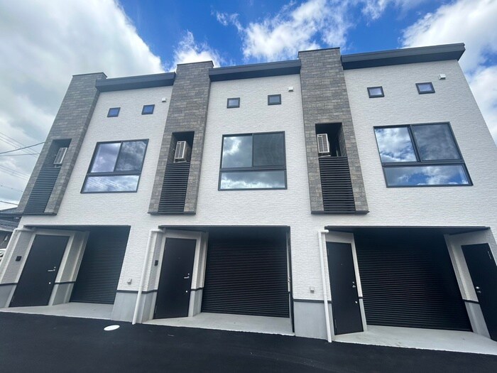 物件外観写真2　(外観写真)