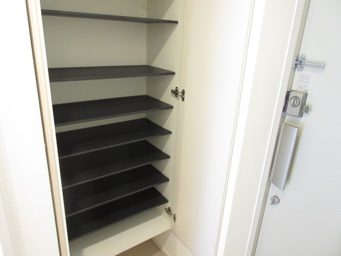 物件内観写真13　(靴箱)