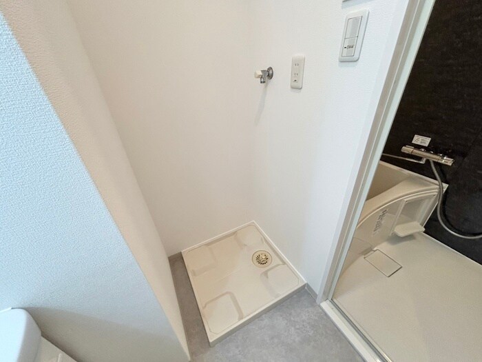 物件内観写真12　(洗濯機置場)