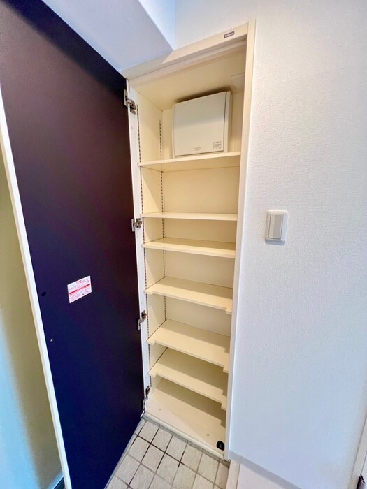 物件内観写真15　(靴箱)