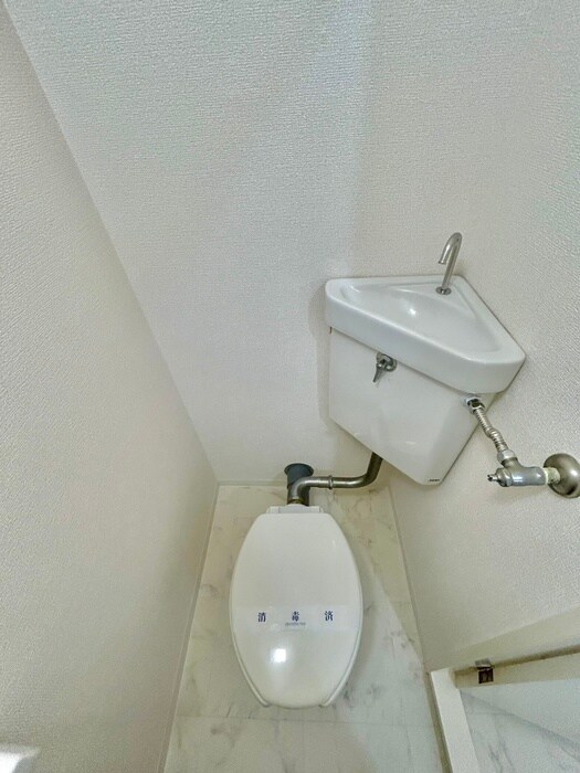 物件内観写真8　(トイレ)