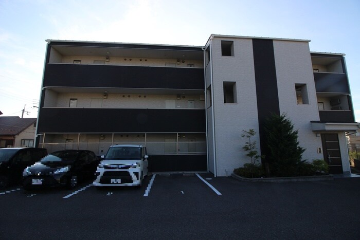 物件外観写真4　(外観写真)