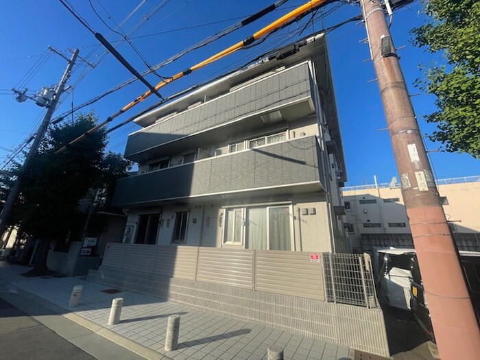 物件外観写真5　(駐車場)