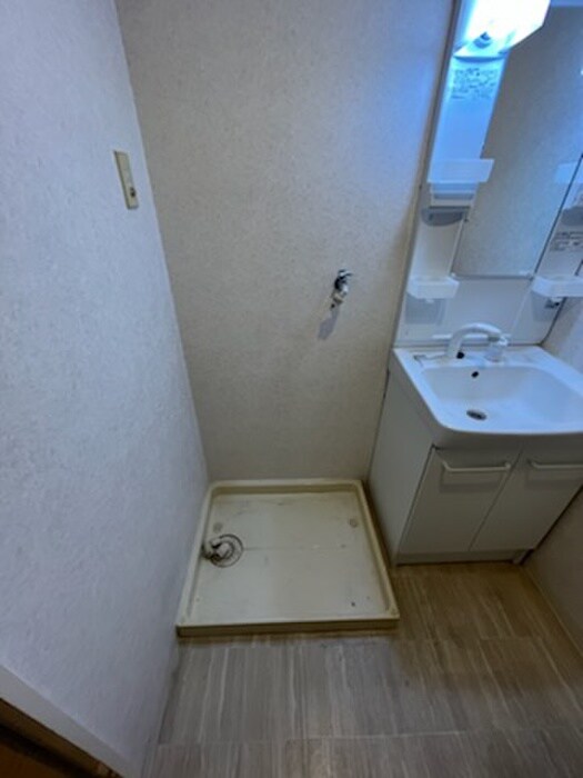 物件内観写真9　(洗濯機置場)