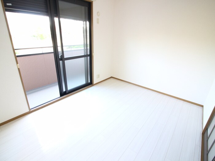 物件内観写真9　(居室)