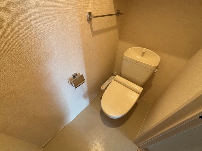 物件内観写真11　(トイレ)