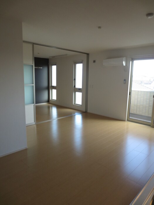 物件内観写真9　(居室)